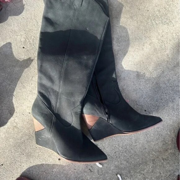 Black Leather Knee-High Boots (JS brand) - Picture 4 of 4